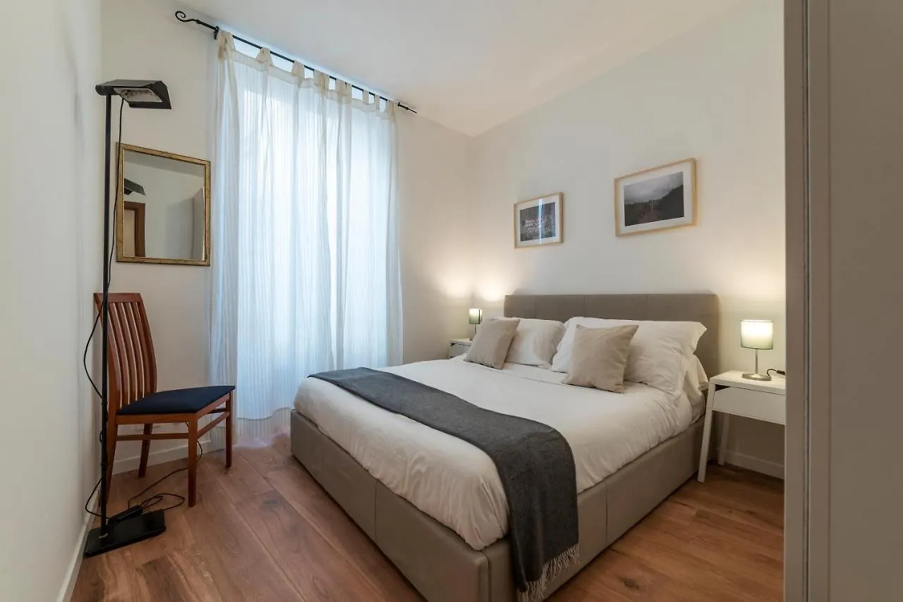 Avignonesi 04 - Fromhometorome contacts