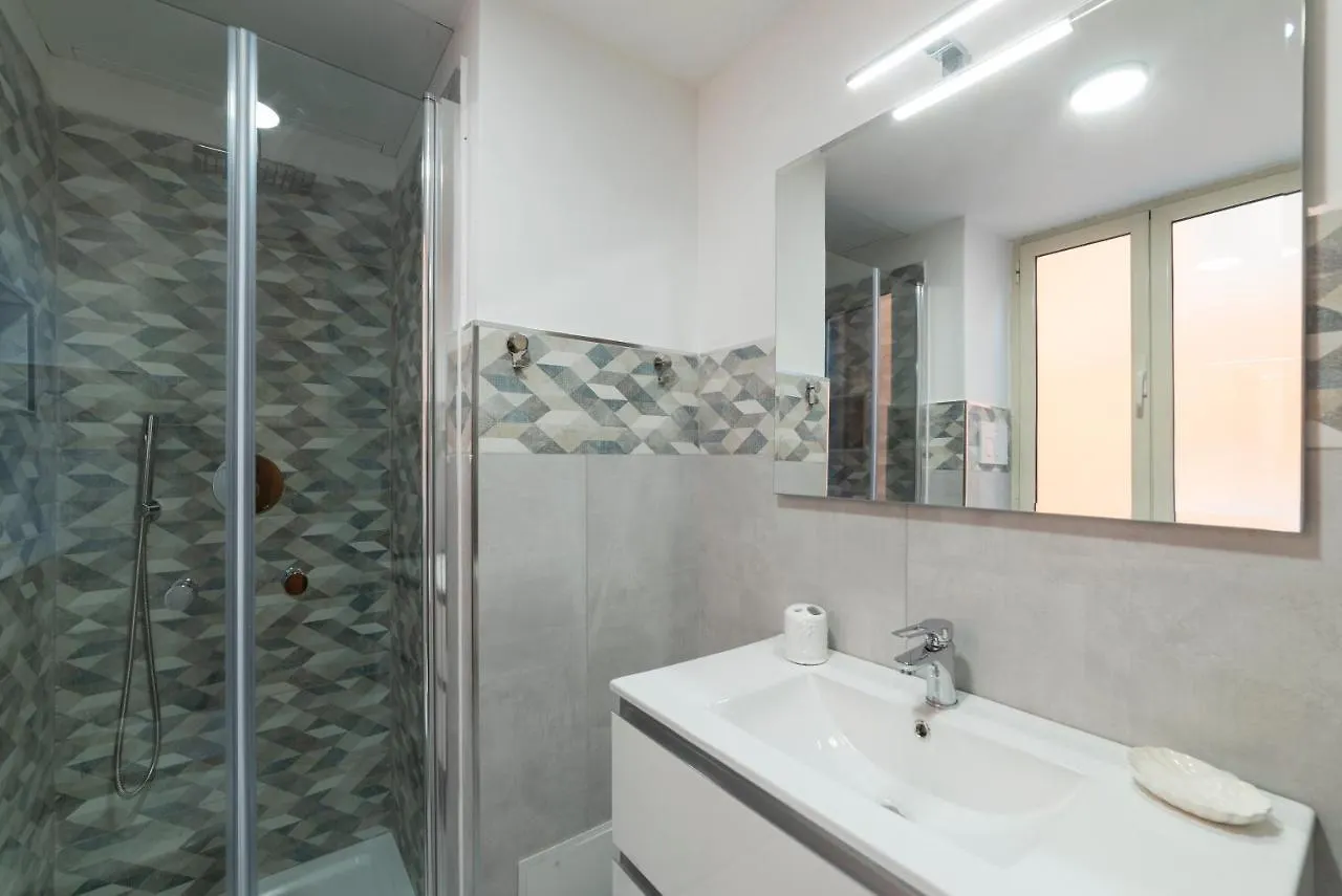 Avignonesi 04 - Fromhometorome Apartment